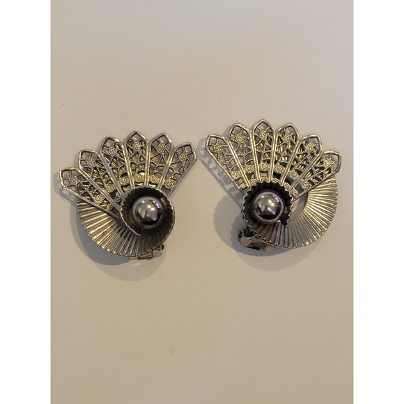 Vintage Modernist Fan Swirl Silver Tone Clip on Earrings Classic MCM 1950's - Picture 3 of 9